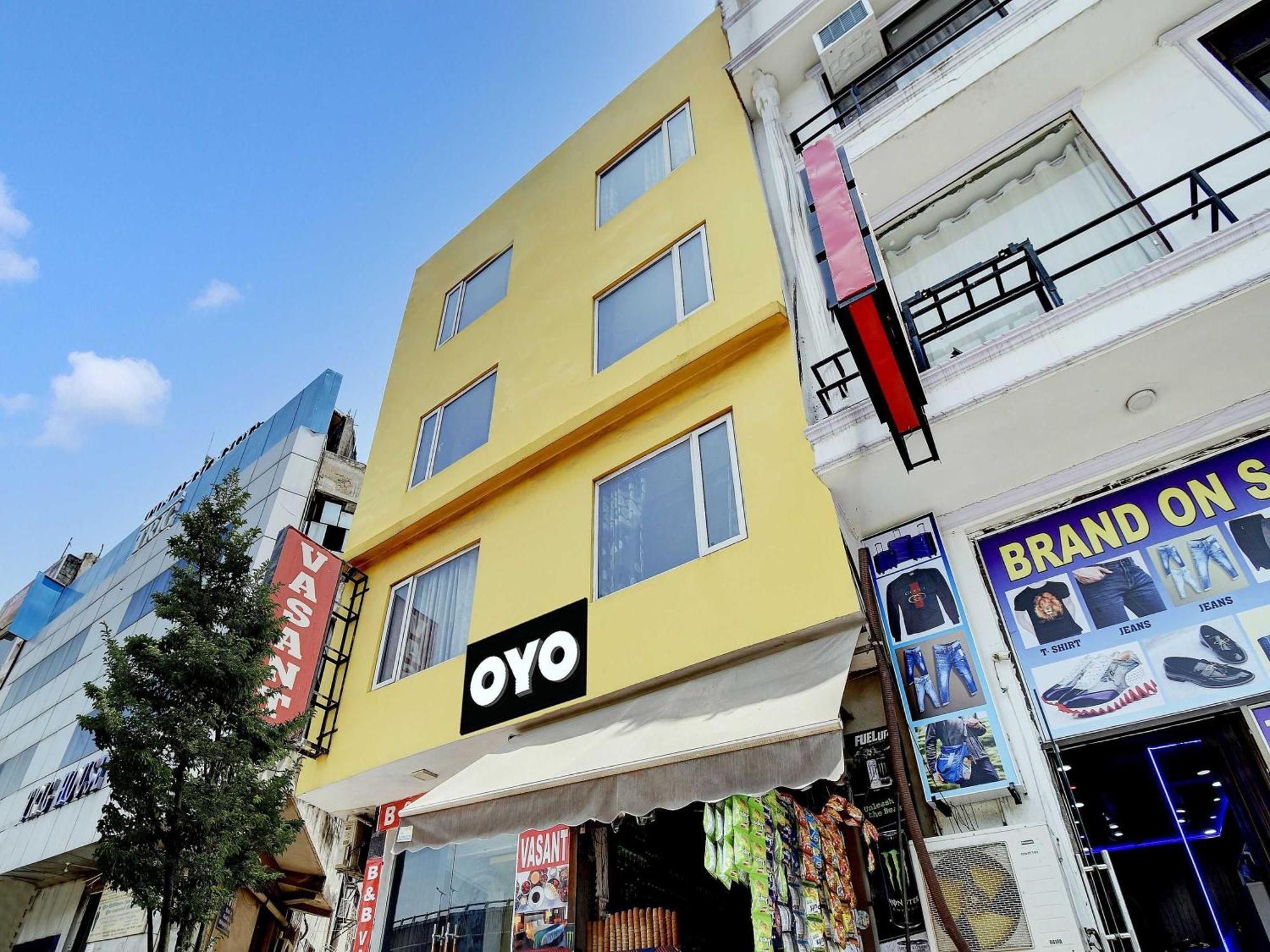 Hotel O Vasant 3*