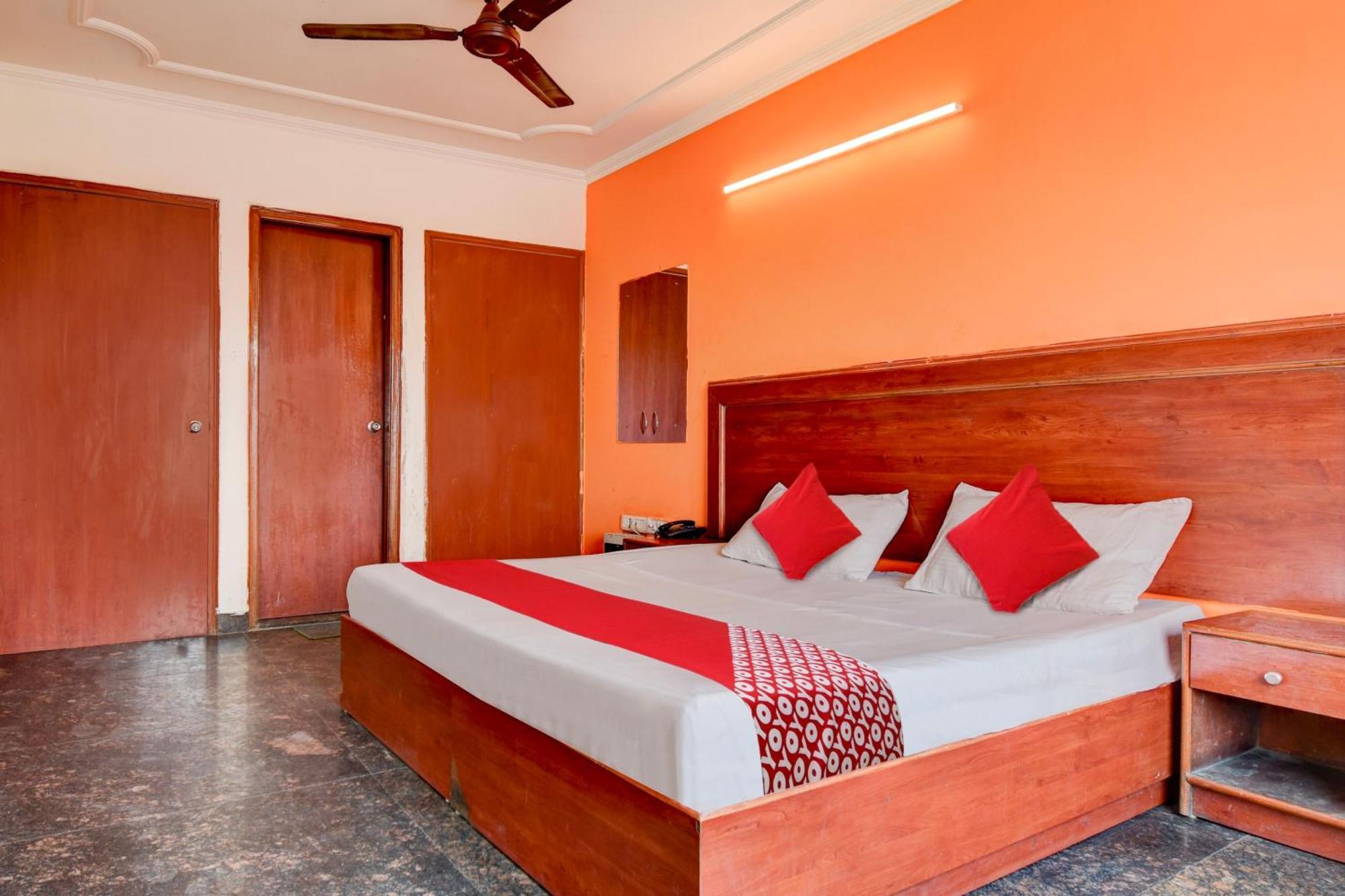 O Vasant Hotel 3*