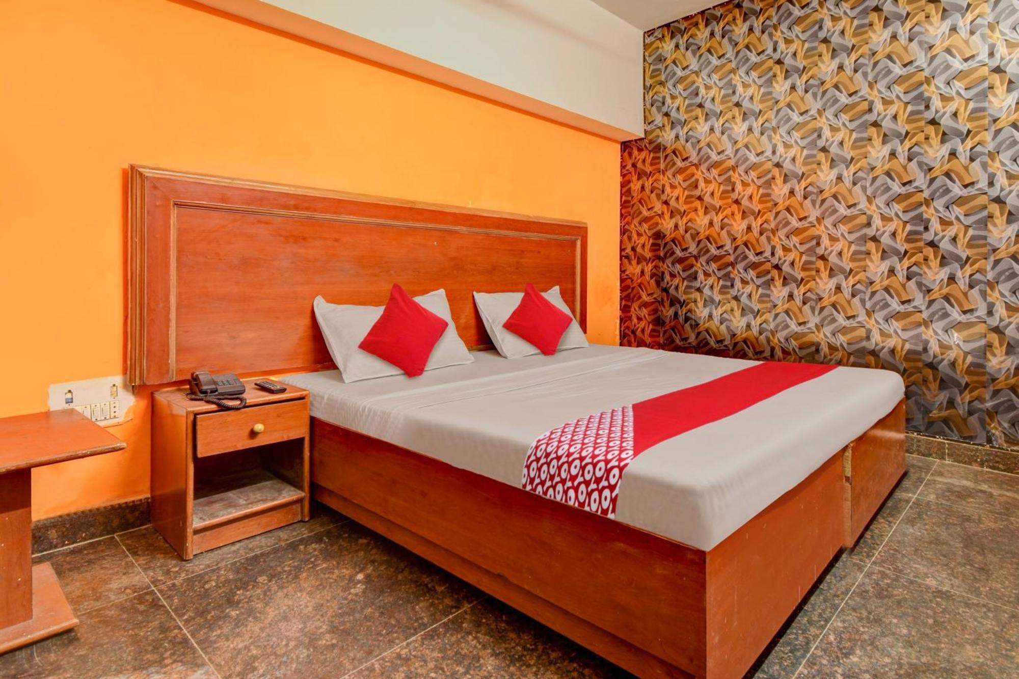 Hotel O Vasant 3*