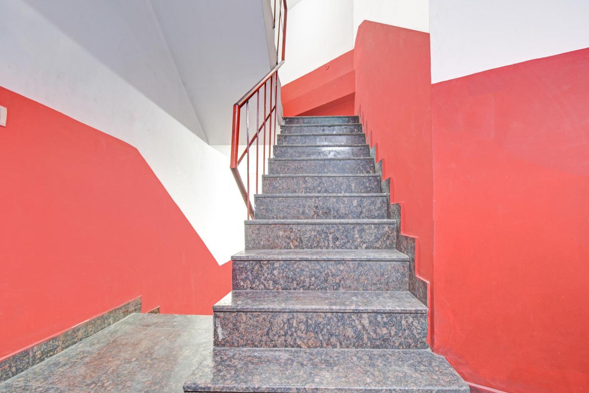 Hotel O Vasant